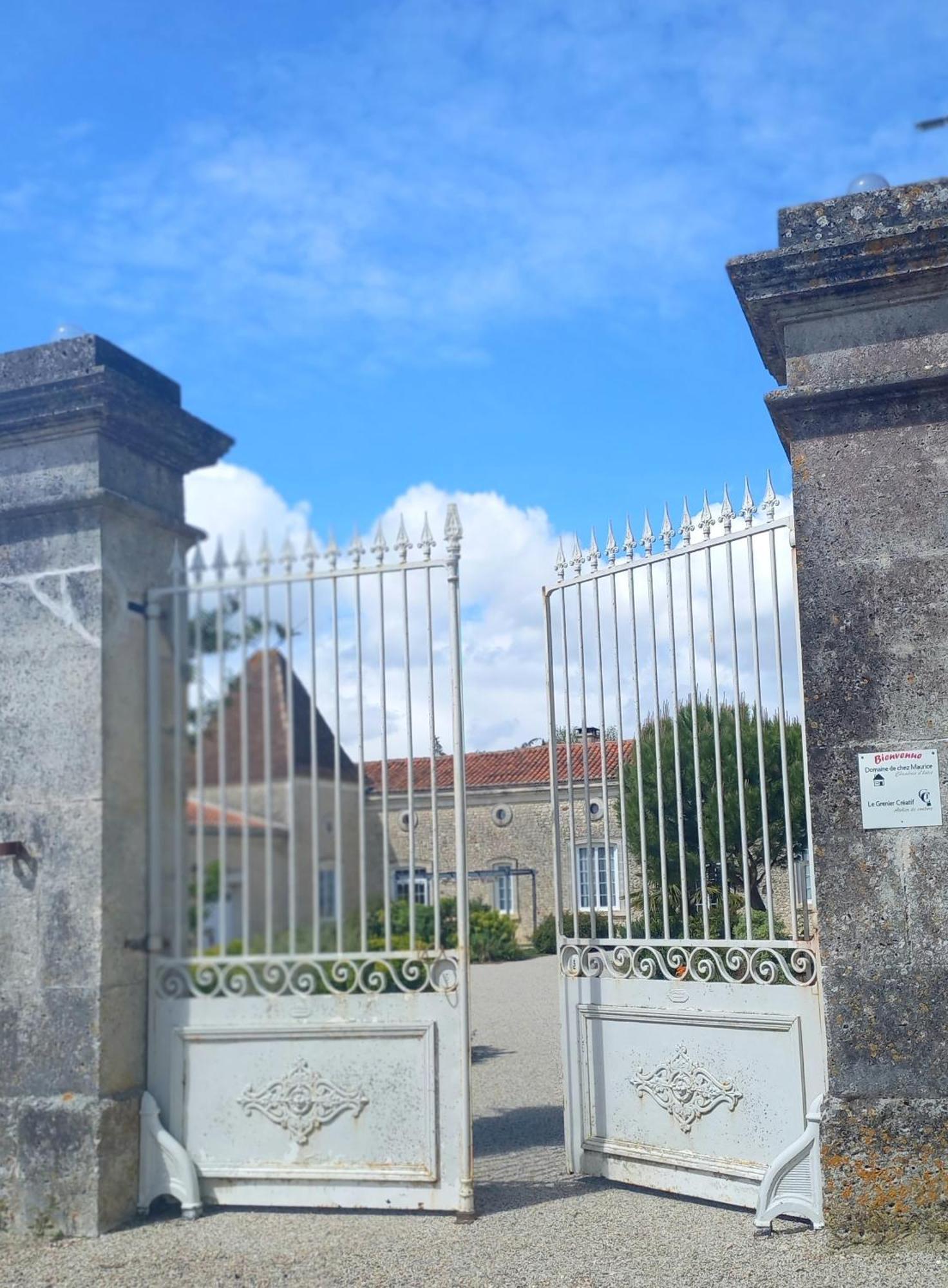 Domaine Chez Maurice Bed & Breakfast Becheresse Bagian luar foto
